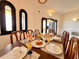 Carvoeiro Ocean Breeze by Homing