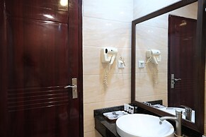 Huahang Hotel - Free airport shuttle bus