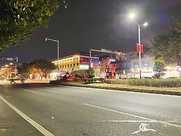 Huahang Hotel - Free airport shuttle bus