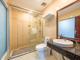 Huahang Hotel - Free airport shuttle bus