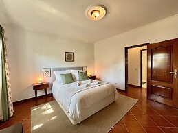 Vilamoura White House Villa by Homing
