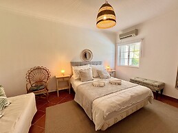 Vilamoura White House Villa by Homing