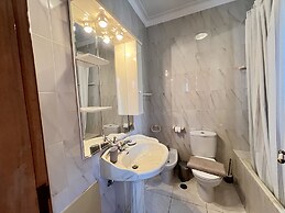 Vilamoura White House Villa by Homing