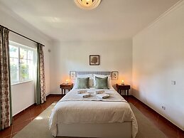 Vilamoura White House Villa by Homing
