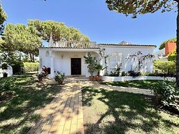 Vilamoura White House Villa by Homing