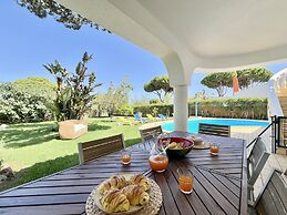 Vilamoura White House Villa by Homing