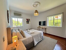 Vilamoura White House Villa by Homing