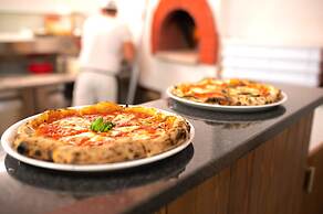 Hotel with swimming pool in Arbus