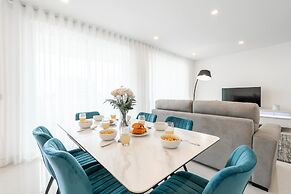 Lagos Marina View 4 With Pool by Homing