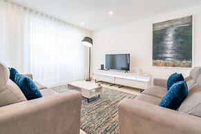Lagos Marina View 4 With Pool by Homing