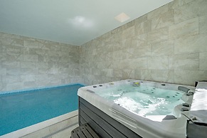 Lagos Marina View 4 With Pool by Homing