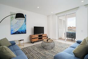Lagos Marina View 1 With Pool by Homing