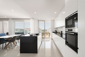 Lagos Marina View 1 With Pool by Homing