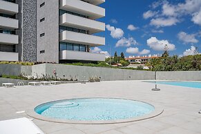 Lagos Deluxe 1 With Pool by Homing