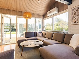 6 Person Holiday Home in Vaeggerlose