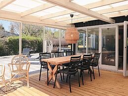 6 Person Holiday Home in Vaeggerlose