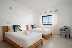 Lagos Ocean View 2 With Pool by Homing