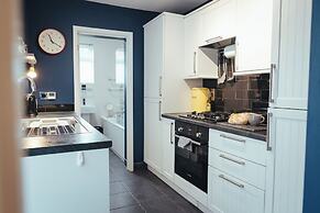 Park Street- Free Parking- Perfect for Contractors