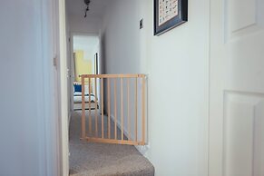 Park Street- Free Parking- Perfect for Contractors