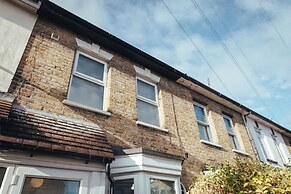 Park Street- Free Parking- Perfect for Contractors
