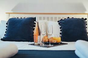 Park Street- Free Parking- Perfect for Contractors