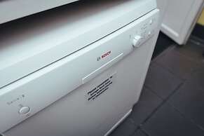 Park Street- Free Parking- Perfect for Contractors