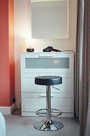 Park Street- Free Parking- Perfect for Contractors