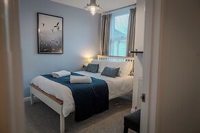 Park Street- Free Parking- Perfect for Contractors