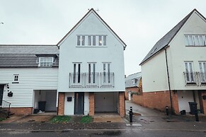 Contractors Retreat- Free Parking