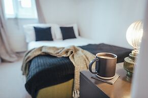 Contractors Retreat- Free Parking