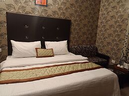 Ceyone Classic Fall Resort