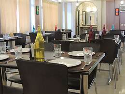 Ceyone Classic Fall Resort