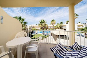 Albufeira Palm Tree With Pool by Homing