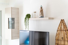 Lagos Modern 2 With Pool by Homing