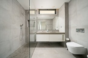 Portimão Ocean Breeze by Homing