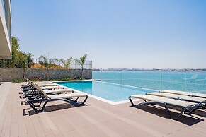 Portimão Ocean Breeze by Homing