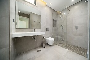 Portimão Ocean Breeze by Homing