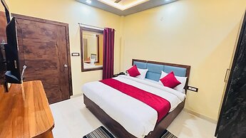 Hotel SMR Palace- Rooftop View Taj Mahal