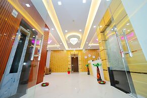 Hotel SMR Palace- Rooftop View Taj Mahal