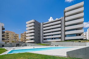 Lagos Deluxe 2 With Pool by Homing
