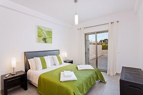 Albufeira Sunny Apartment 3 by Homing