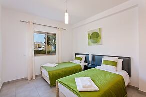 Albufeira Sunny Apartment 3 by Homing