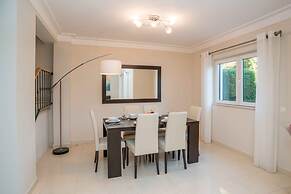 Portimão Elegant House by Homing
