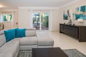Portimão Elegant House by Homing