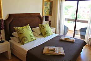 Vilamoura Typical 3 With Pool by Homing