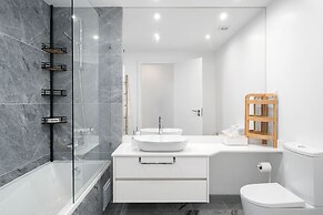 Lagos Modern 1 With Pool by Homing