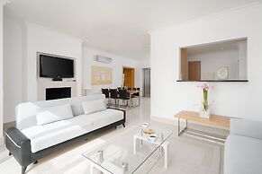 Vilamoura Garden Apartment by Homing