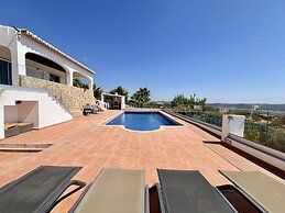 Algarve Premium Villa by Homing