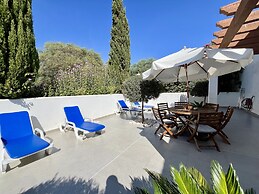 Vilamoura Club Villa 1 by Homing