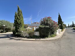 Vilamoura Club Villa 1 by Homing